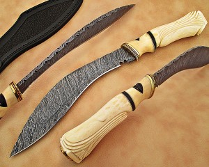 15" Damascus Curved Artisan Kitchen Knife - Carved Bone CK900